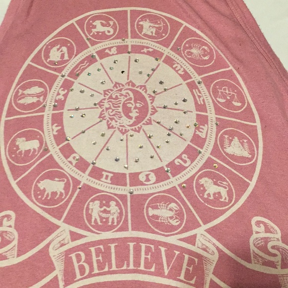 Pink top - Picture 2 of 4